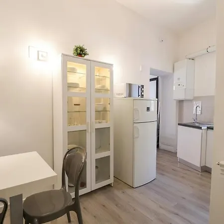 Minimal Hearth Of Rome