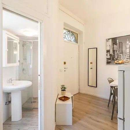 Minimal Hearth Of Apartamento Roma